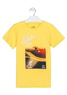 T-shirt. Skate