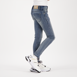AW22KGD42004_AMIA BASIC_Greyish Blue Denim_MODEL2-2