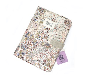 BABYSHOWER Protège carnet LIBERTY ADELDJA